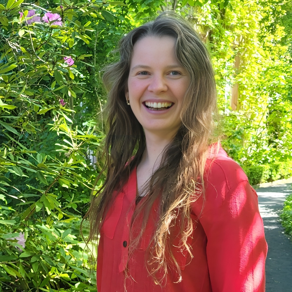 Headshot of Lauren Snyder, communication lead